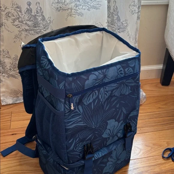 NWT Tommy Bahama Tropical Insulated Backpack Cooler. - Picture 12 of 12